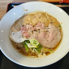 麺や まなかの画像