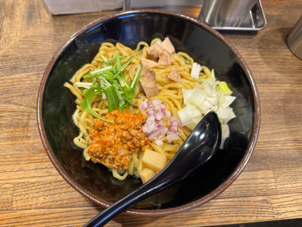 「まぜそば 900円＊オープン記念価格500円」@まぜそば専門 にし田の写真