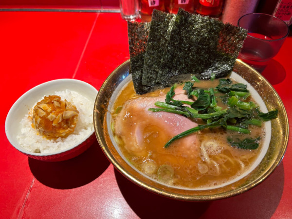 「ラーメン　玉子まぶし」@厚木家の写真