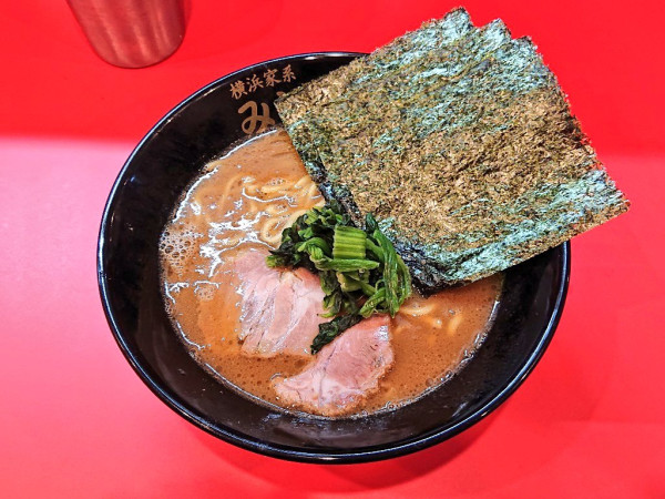 「ラーメン」@横浜家系ラーメン みどりの写真
