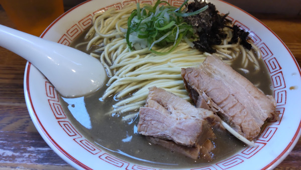 「濃厚煮干そば大盛り900円」@煮干中華そば専門 煮干丸の写真