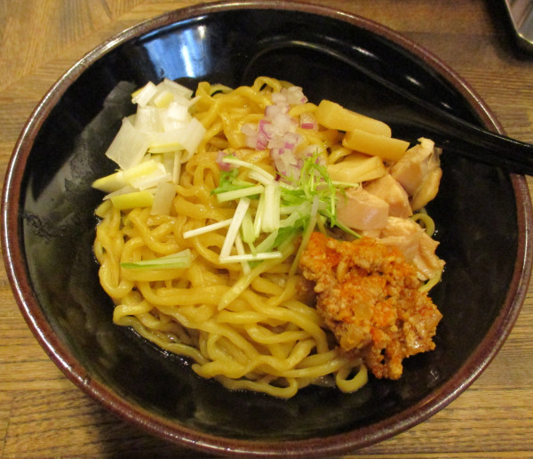 「まぜそば　500円※オープン記念価格　通常900円」@まぜそば専門 にし田の写真