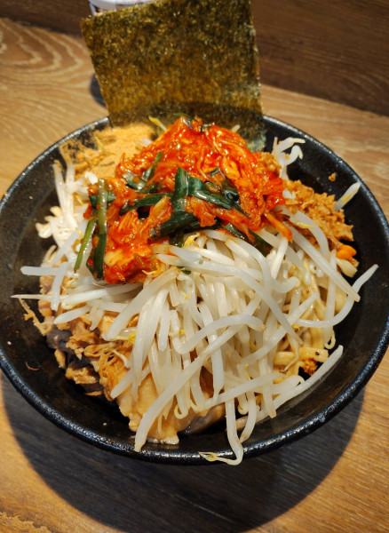 「ミニ汁無し350TPニラキムチ」@麺屋 浜一の写真