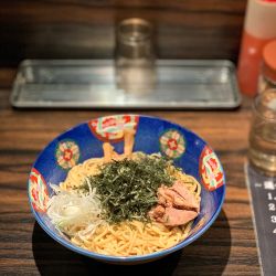 油そば ¥860 刻み海苔 ¥140