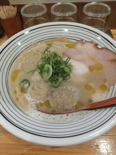 「トリュフ香る鶏白湯そば」@自家製麺 竜葵の写真