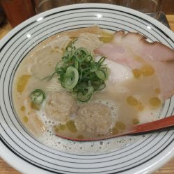 トリュフ香る鶏白湯そば