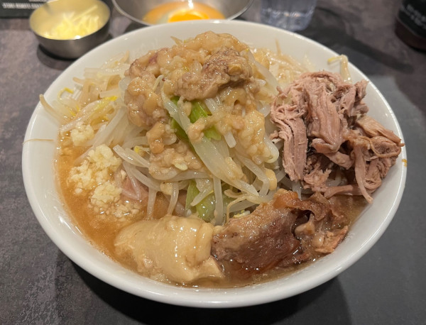 「ラーメン麺少なめニンニク少しアブラ」@Hi-Fat Noodle BUTCHER’Sの写真