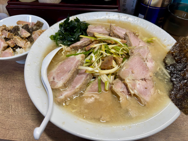 「ネギチャーシュー麺 ネギW 中 頑張る人応援セット(チャ丼)」@らーめん関口 鷹の台店の写真