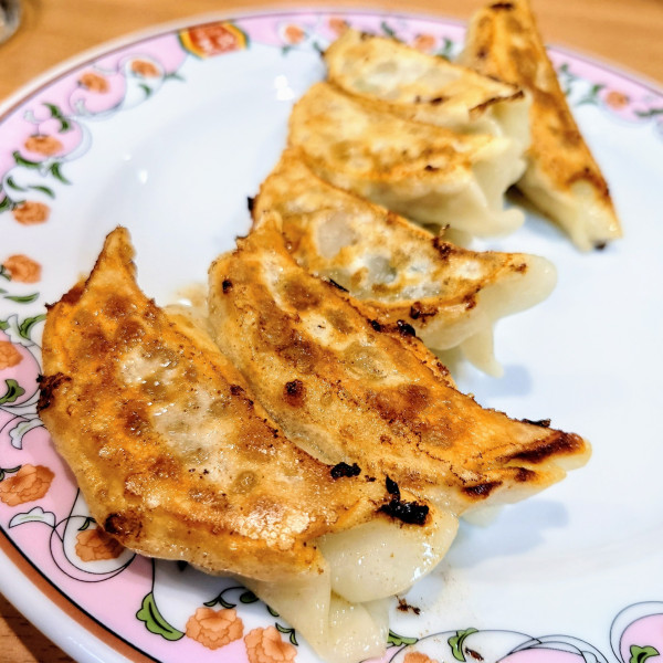 「にんにく激増し餃子」@餃子の王将 新橋駅前店の写真
