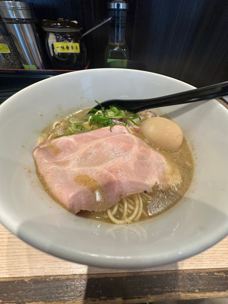「鳥パイパン煮干し卵付け　1000円」@小杉らぁめん 夢番地の写真