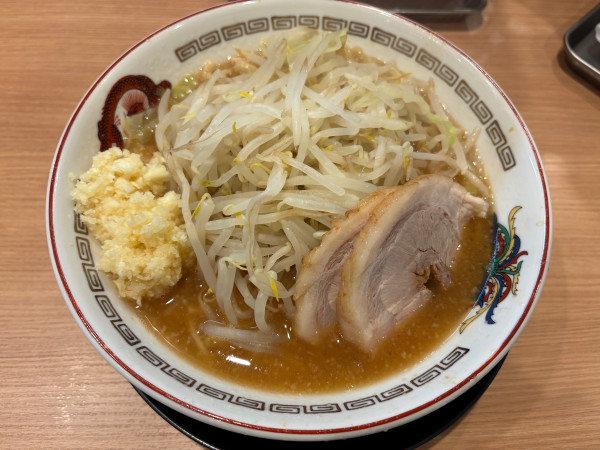 「小ラーメン　ニンニクマシマシ」@ラーメン豚山 与野本町店の写真