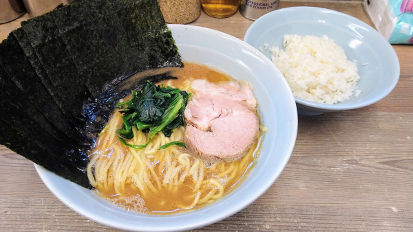 「のり増しラーメン」@横浜らーめん 渡来武の写真