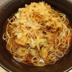 かき揚げそば（¥530）