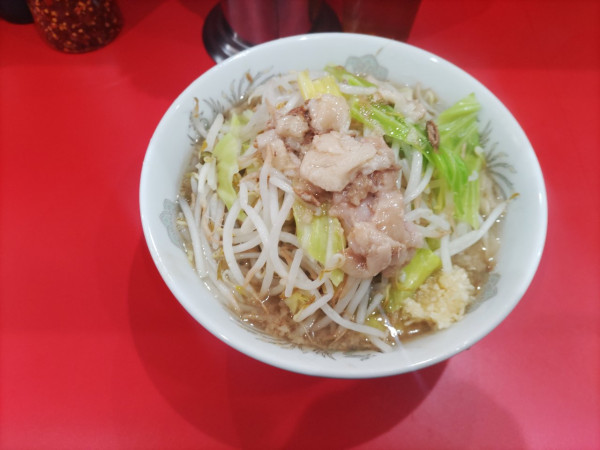「小ラーメン(半分)」@ラーメン二郎 朝倉街道駅前店の写真