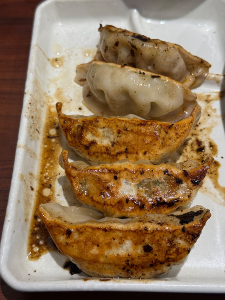 「餃子　308円」@ラーメン魁力屋 堀川五条店の写真