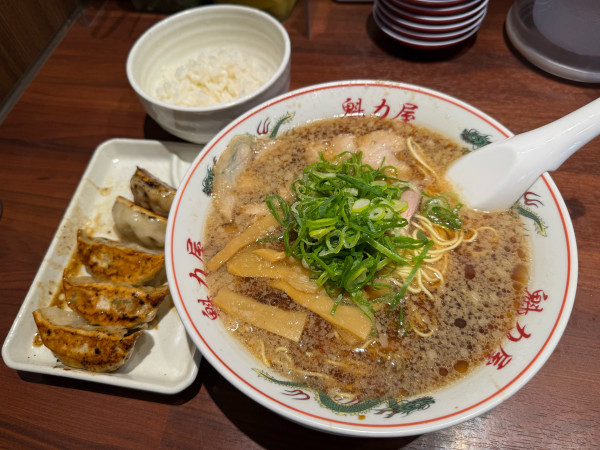 「特製醤油ラーメン 大盛　924円」@ラーメン魁力屋 堀川五条店の写真