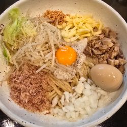 まぜ豚そば　1050円