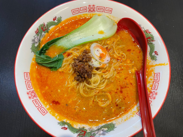 「しろ担々麺《汁あり》　￥９５０」@大須パンダの写真