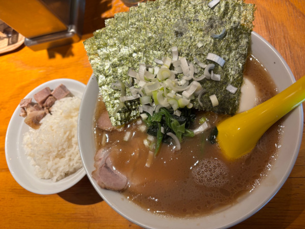 「ハウスラーメン＋ライス（並）」@ハウスラーメン ヌードルズの写真