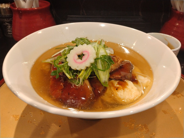 「特選塩RAMEN」@トーキョーニューミクスチャーヌードル 八咫烏 CHIKARABOの写真