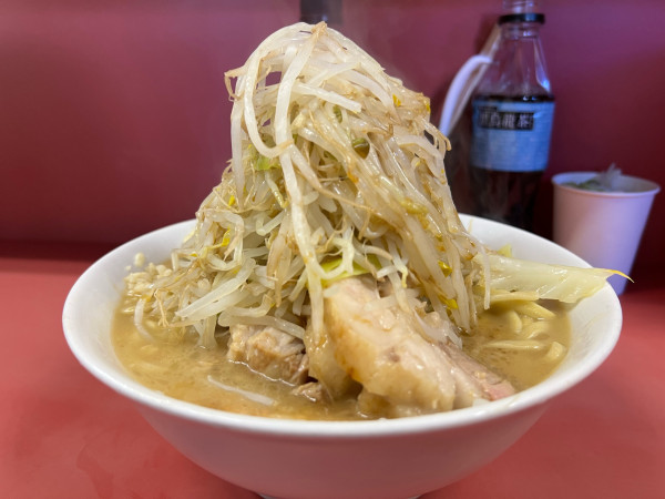 「ラーメン豚入り 豚4枚　1,200円」@ラーメン二郎 ひばりヶ丘駅前店の写真