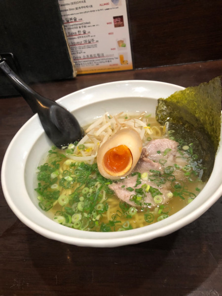 「塩らーめん」@麺処 すずらん 春吉店の写真