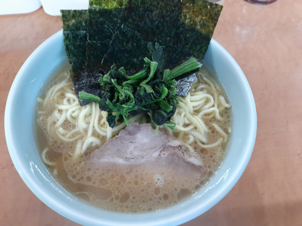 「ラーメン」@横浜ラーメン 町田家 新百合ヶ丘店の写真