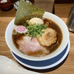 淡麗中華そば＋味玉　¥900＋150