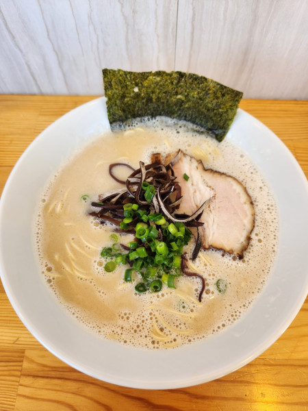 「ラーメンノーマル 替え玉銚子行き」@とんこつラーメン44の写真