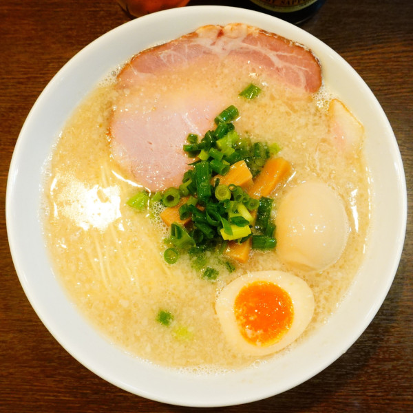「【限定3】豚骨ラーメン＋味玉＋ビール」@中華そばイデタの写真
