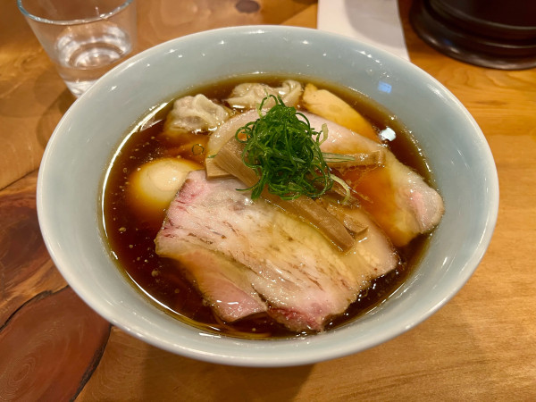 「特製鶏醤油＋吊るし豚」@中華そば しば田の写真