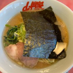 醤油ラーメン（690円）