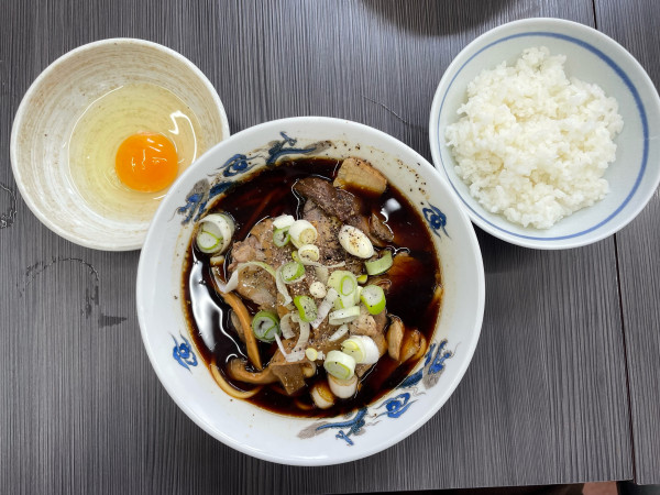 「中華そば 並＋ライス、生玉子」@西町大喜 二口店の写真