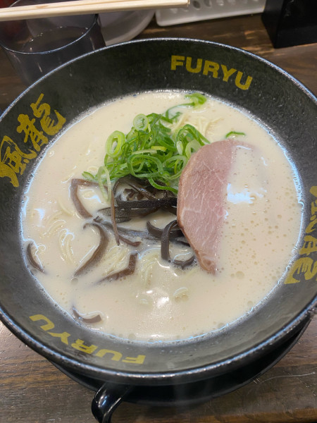 「ラーメン750」@とんこつラーメン博多風龍 上野店の写真