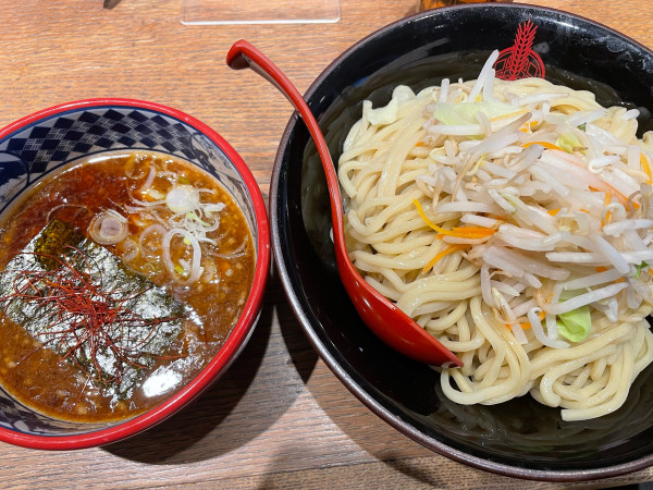 「冬限定　味噌つけ麺」@つけ麺専門店 三田製麺所 新宿東口店の写真