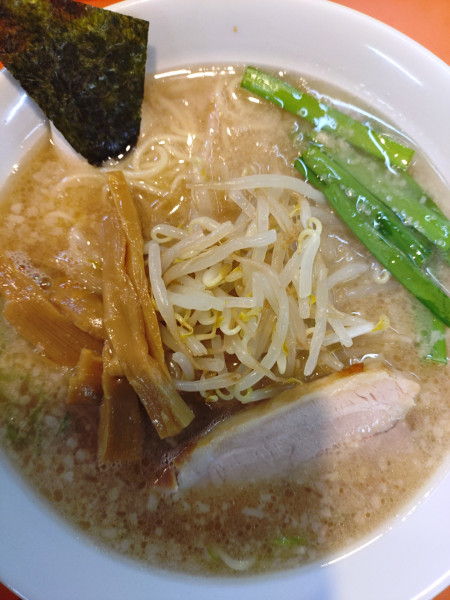 「ラーメン　６５０円」@本格的豚骨そば まりぼの写真