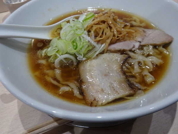 「醤油らーめん 1200円」@手打ちあさまの写真