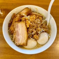 醤油豚骨 中一の画像