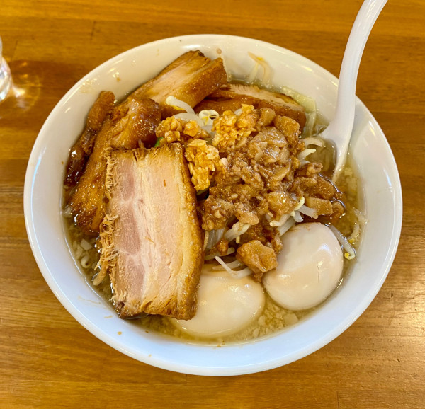 「特製中一ラーメン」@醤油豚骨 中一の写真