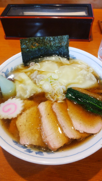 「チャーシューワンタン麺」@手打らーめん 海の写真