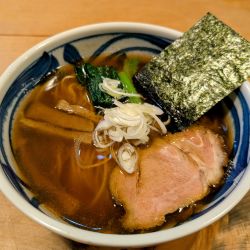 醤油ラーメン 800円