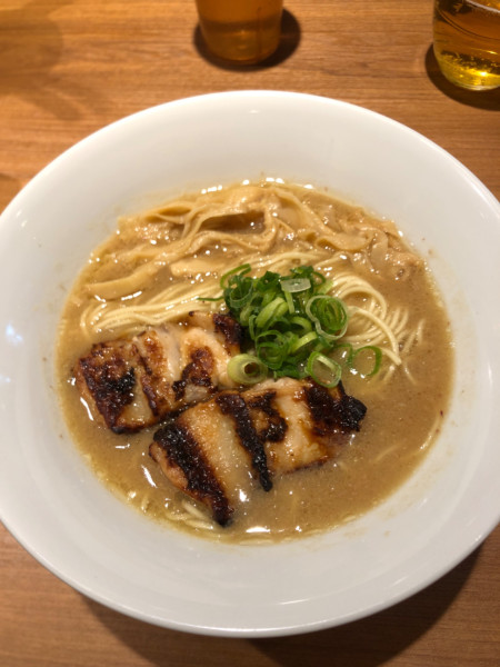 「ラーメン（ぼてり）、手羽先」@鶏ポタラーメン THANK 蒲田店の写真