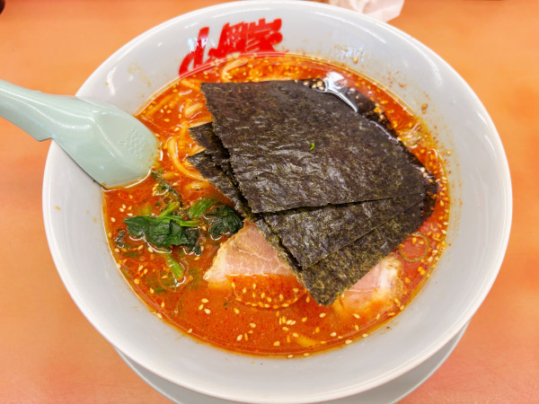 「辛味噌ラーメン 中辛」@ラーメン山岡家 笛吹店の写真
