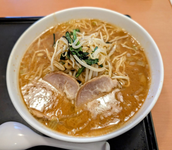 「味噌ラーメン1419円【飯田商店監修】」@デニーズ 小山駅南町店の写真