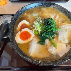 煮たまご入りスタミナワンタンメン