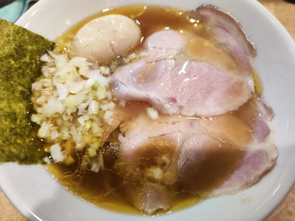 「オレンジと貝 味玉 大盛り」@一麺天に通ずの写真