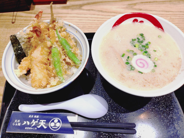 「天丼とらぁ麺　１６５０円　※」@天丼・らぁ麺 ハゲ天の写真