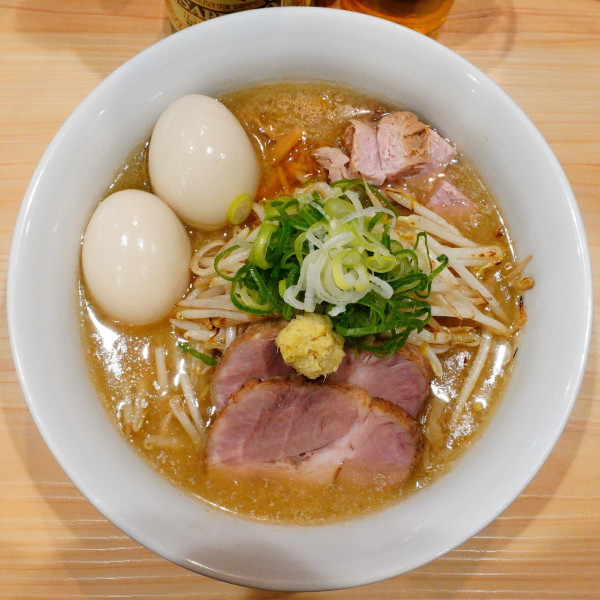 「味噌らーめん＋もやし＋煮玉子×2＋ビール（中瓶）」@三ん寅の写真