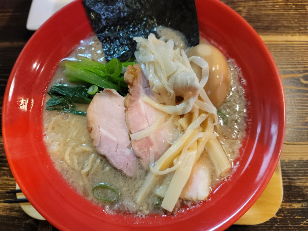 「塩とんこつ」@中華そば 亜熱帯の写真