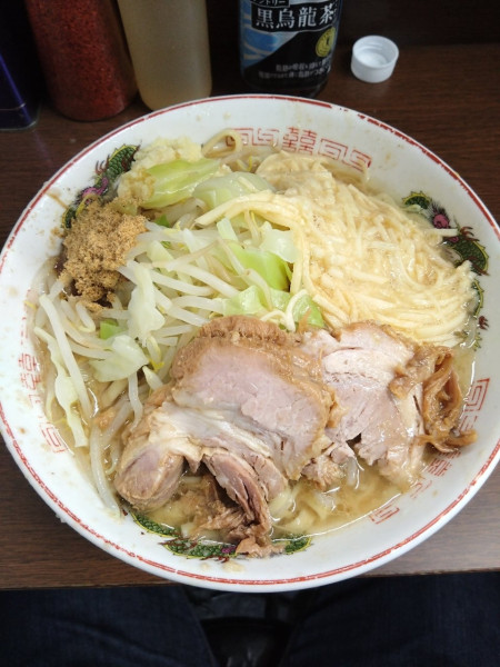 「小ラーメン（ニンニクヤサイスクナメアレ）＋トロロ」@ラーメン二郎 横浜関内店の写真